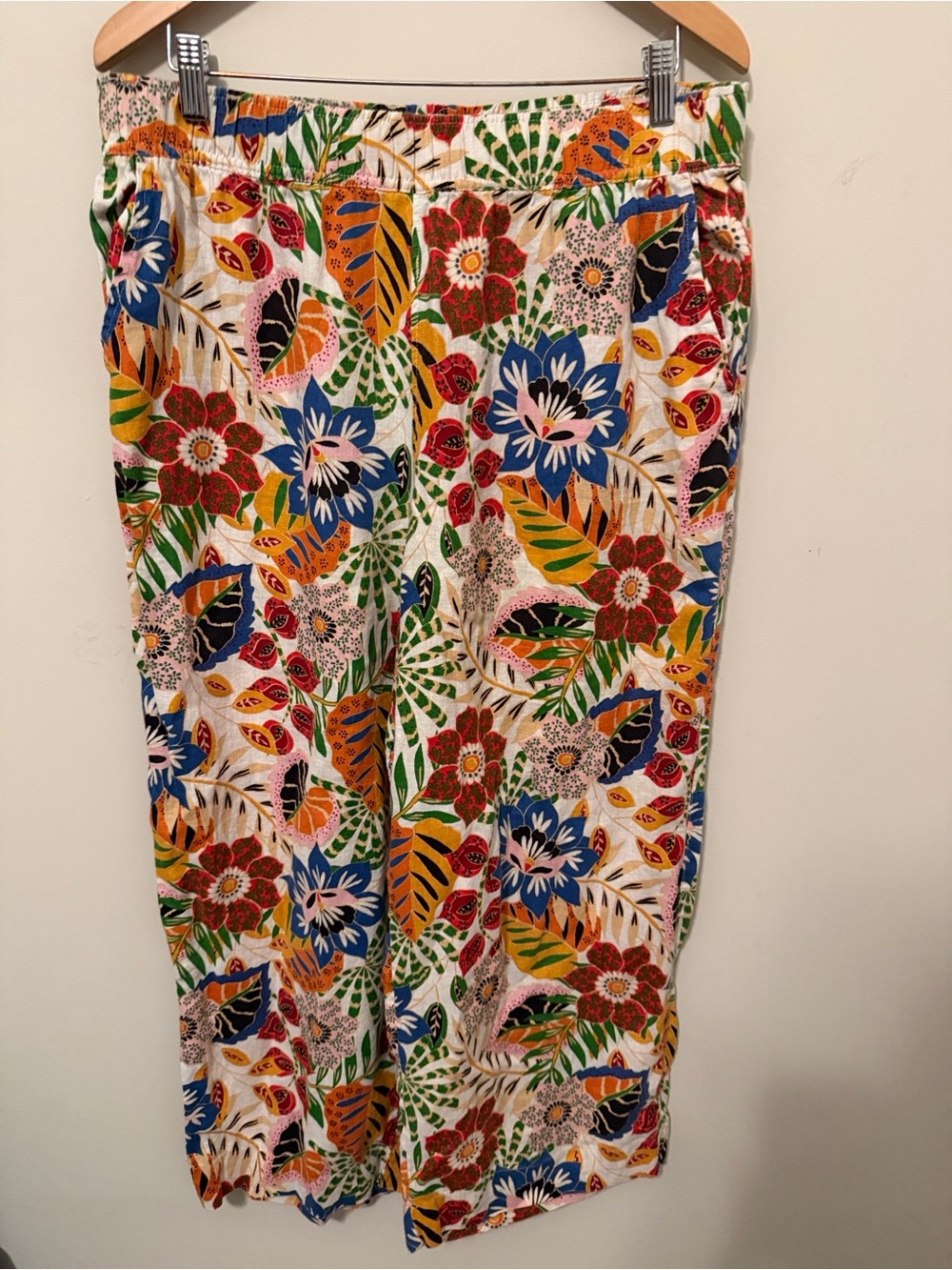 C& C California Linen Wide Leg boho Pull
On Pants